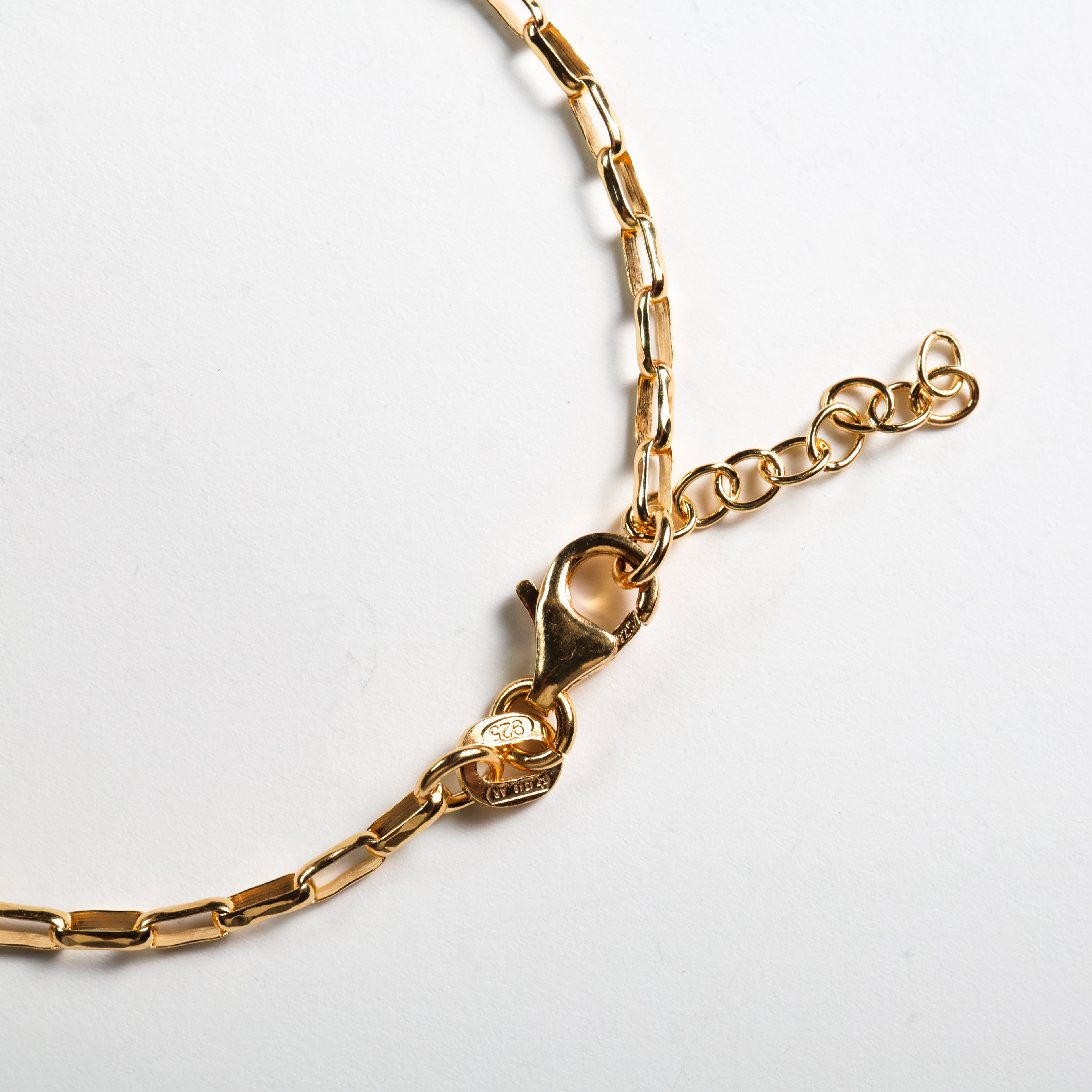 Bracciale in argento catena con corno zirconato