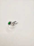 Anello con smeraldo verde ovale e zirconi in argento 925