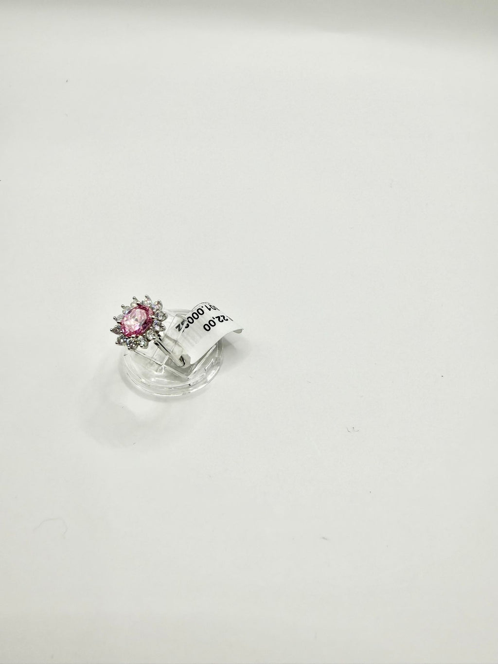 Anello con pietra rosa e zirconi in argento 925