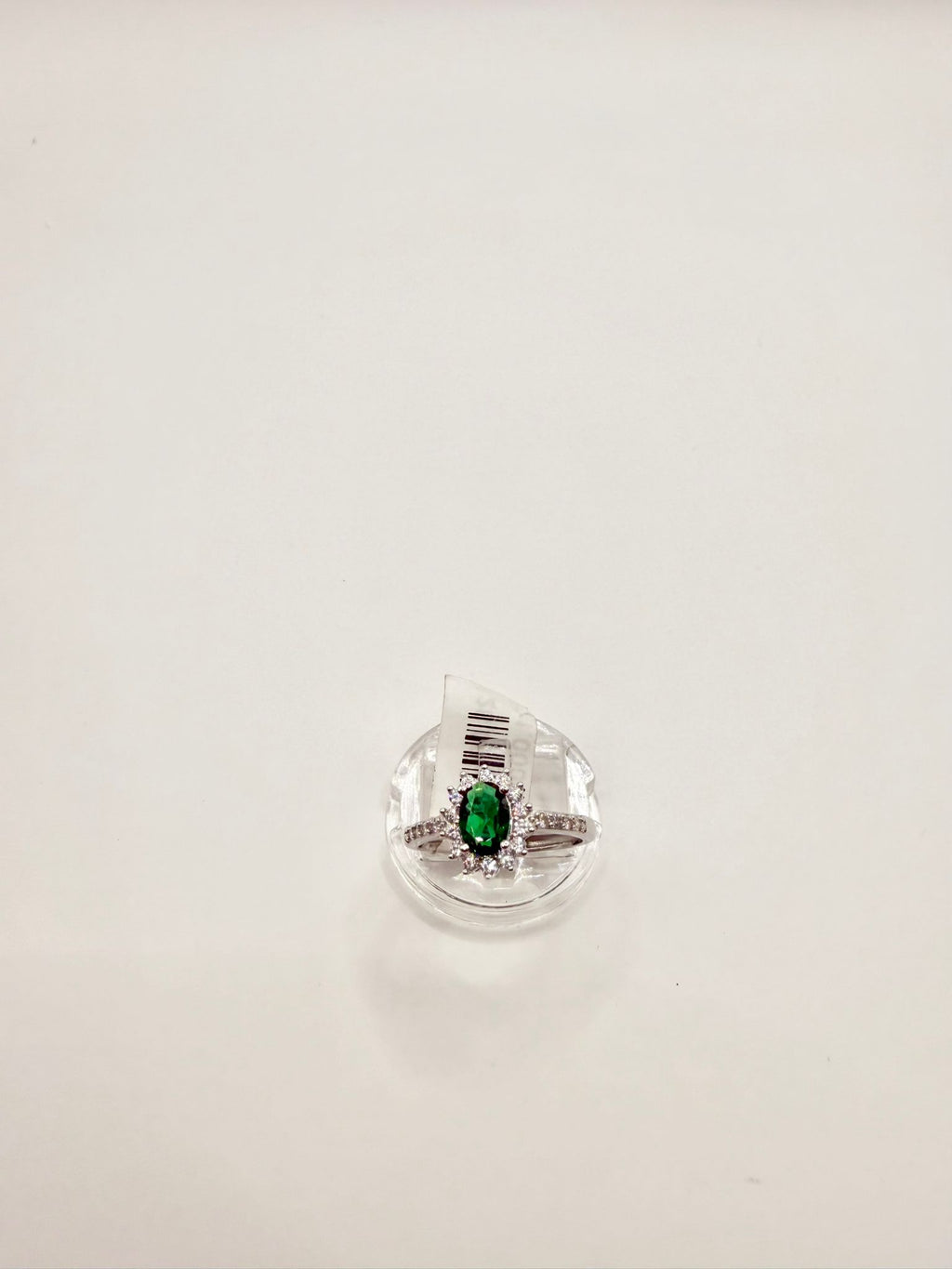 Anello smeraldo verde e zirconi anche su montatura