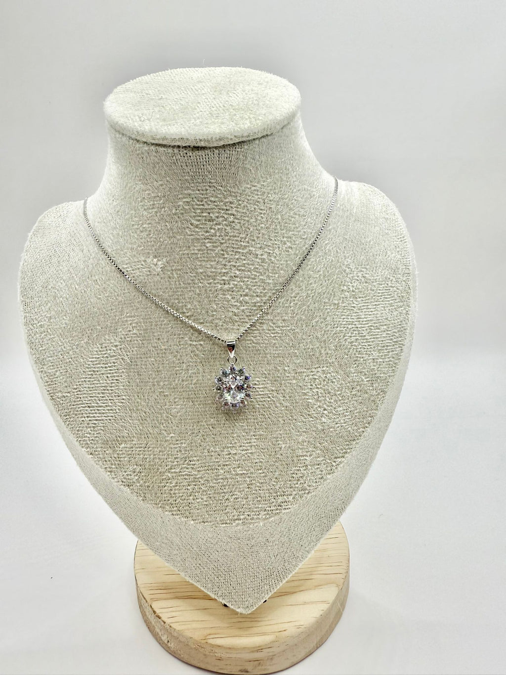 Collana completa con pietra bianca e zirconi in argento 925