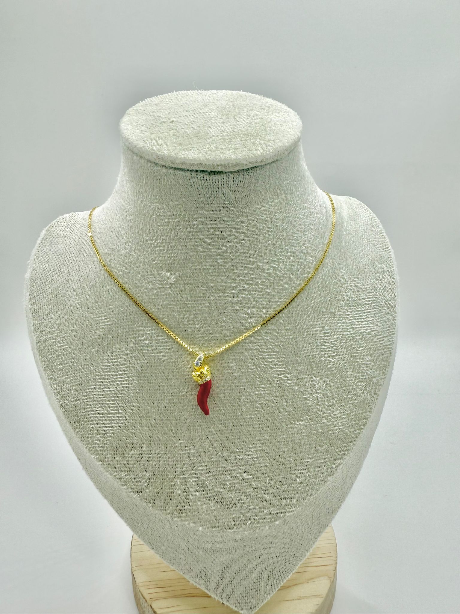 Collana completa con corno rosso
