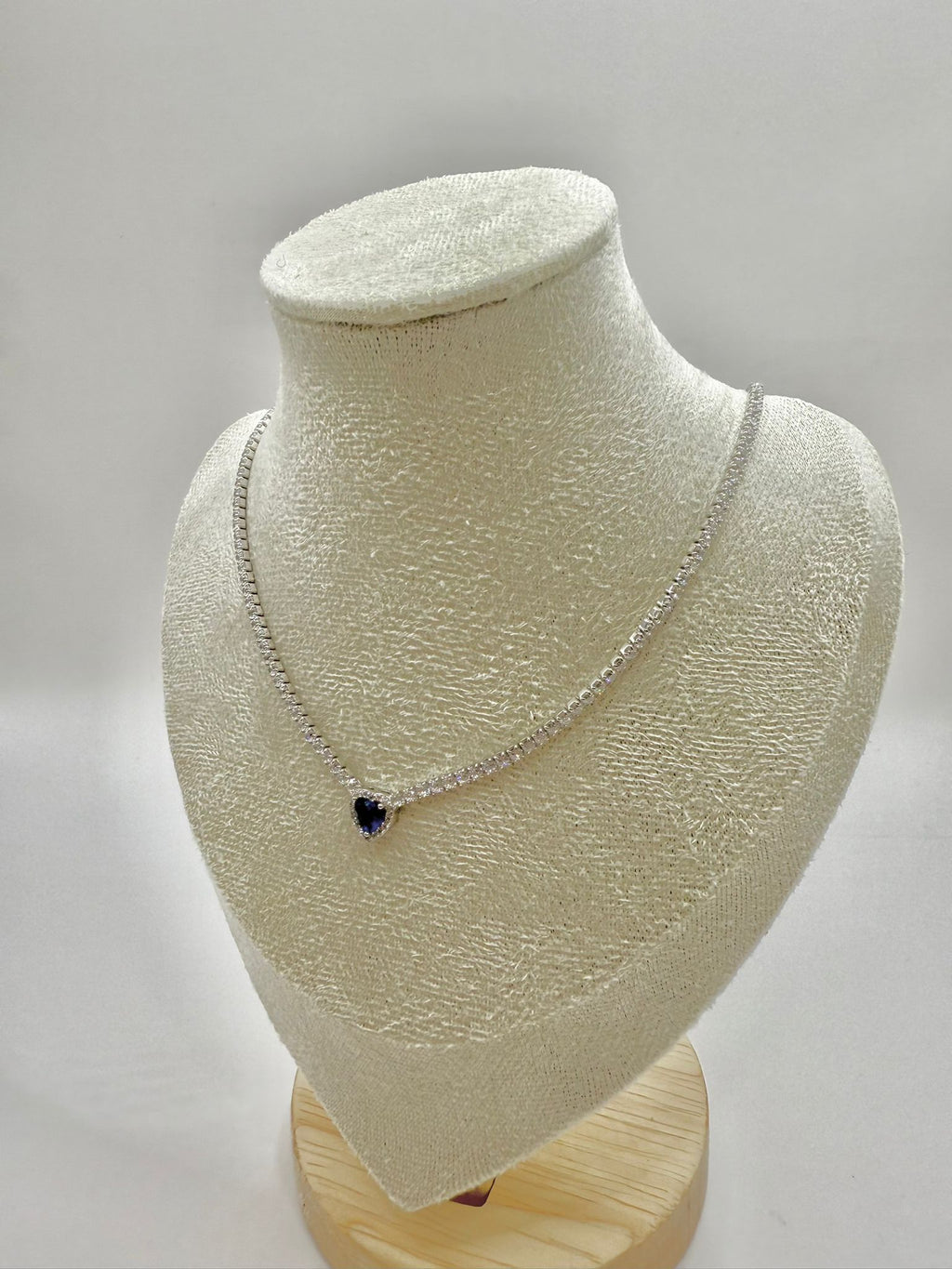 Collana tennis con cuore zaffiro blu in argento 925