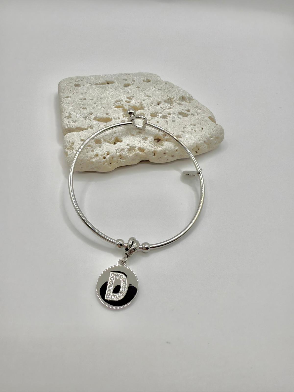 Bracciale in acciaio con pendente lettera: D